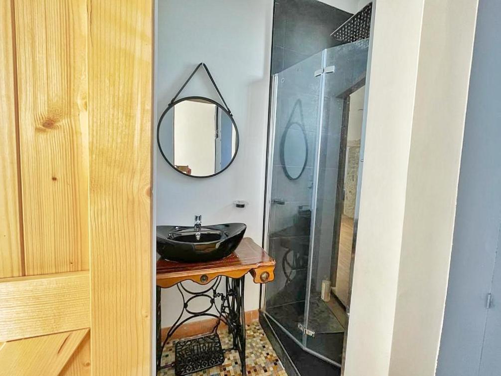 Domfront-Bnb : Chic & Confort Domfront  Esterno foto