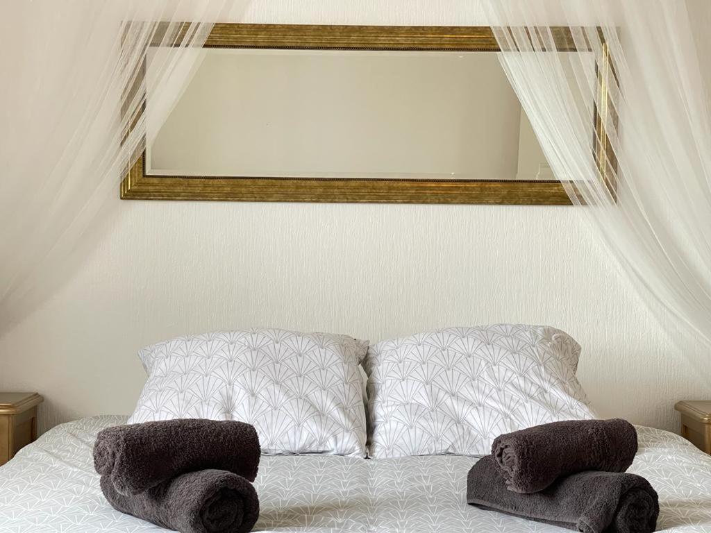 Domfront-Bnb : Chic & Confort Domfront  Esterno foto